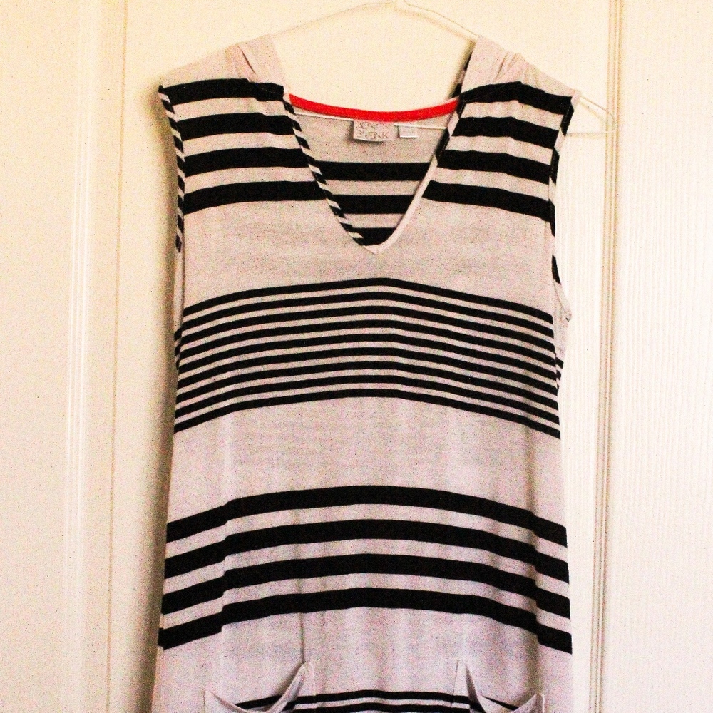 Beach slip on dress with hood